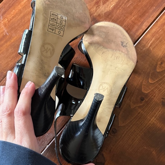 Michael Kors Black Women's Heels Open Toe Pumps Size 9 Easy Closure - Picture 5 of 6